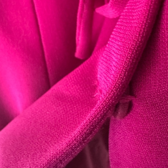 BOGO 2pc Tahari ‘Oprah’ Fuchsia Blazer and Skirt Ensemble - Picture 3 of 14